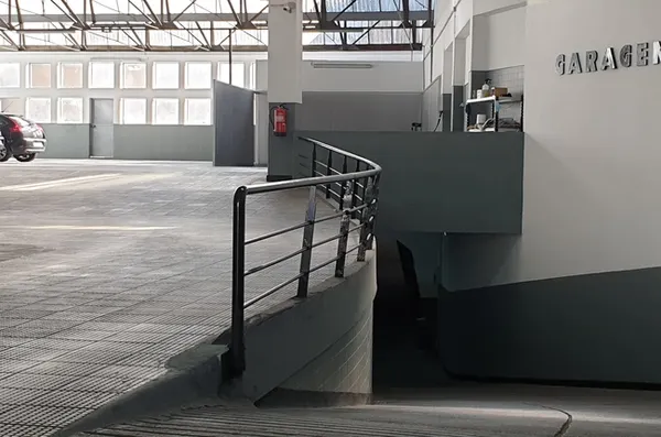 Car parking in Garagem Iberia