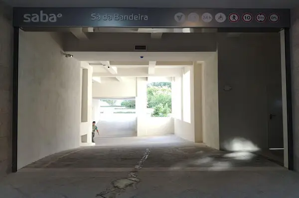 SABA Garagem Da Bandeira for Car parking