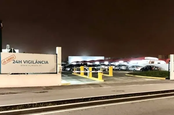 FLY-PARK Low cost - Aeropuerto de Oporto parking