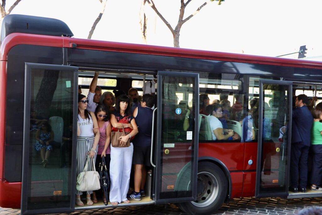 Italy Rome3 Italy Rome - Full bus of people
